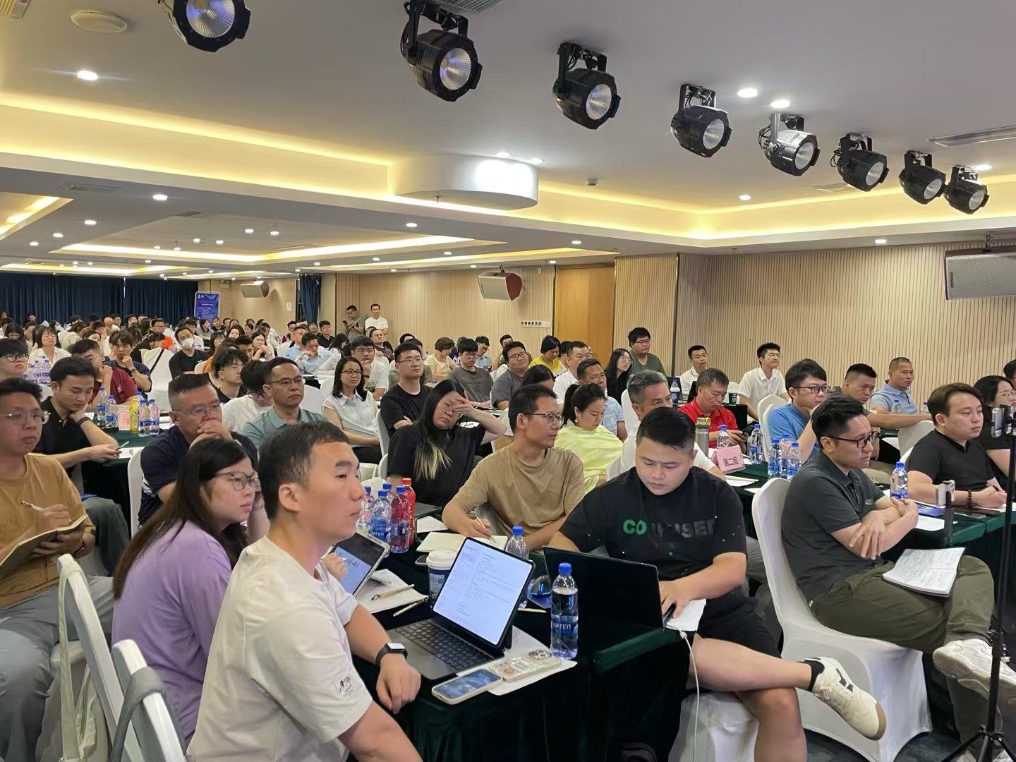 三天两夜外贸老板必修课授课现场，学员满座